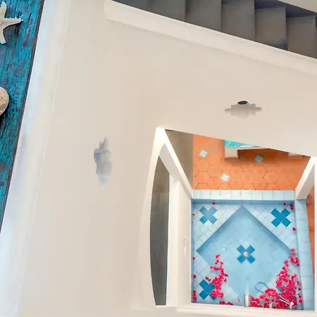 La Belle Vie Bed & Breakfast 4*